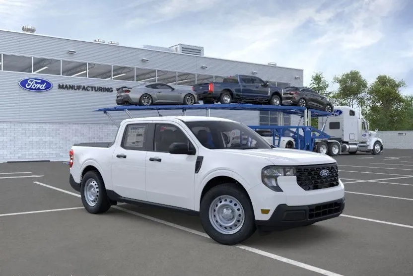 2025 Ford Maverick XL photo 1