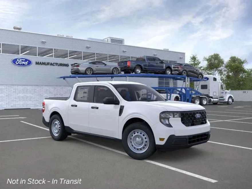 2025 Ford Maverick XL photo 1