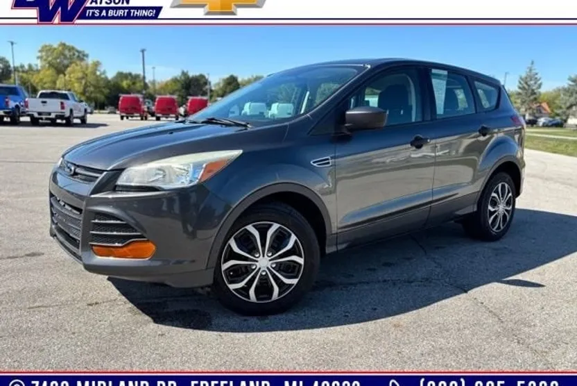 2015 Ford Escape S photo 1