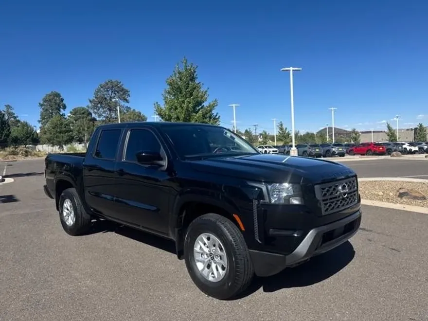 2024 Nissan Frontier SV photo 1