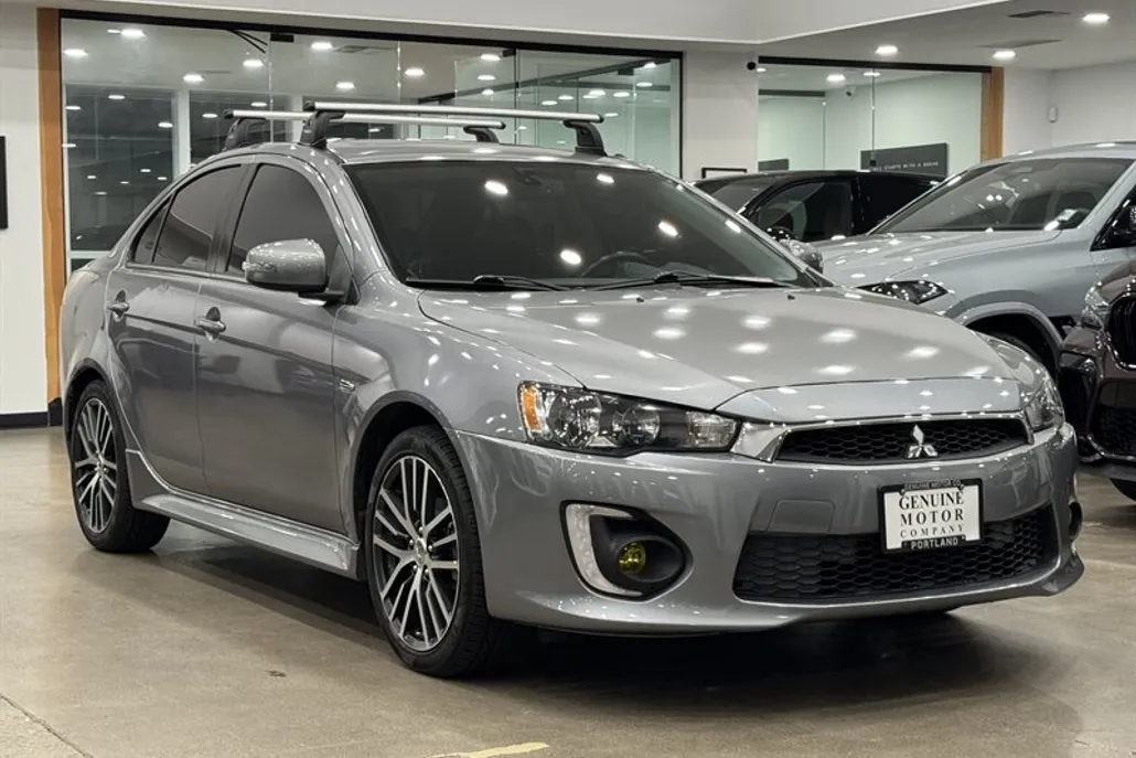 2017 Mitsubishi Lancer SEL photo 1