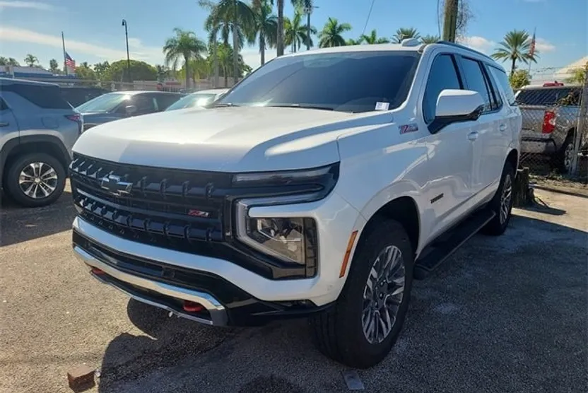 2025 Chevrolet Tahoe Z71 photo 1