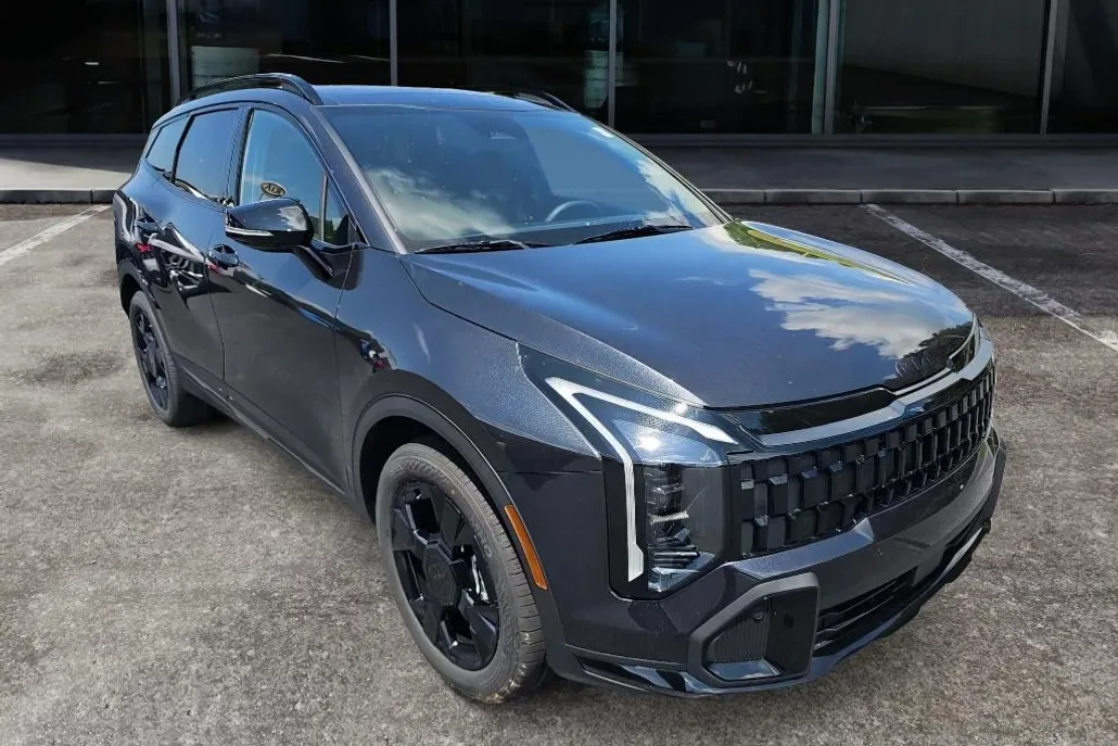 2026 Kia Sportage X-Line photo 1