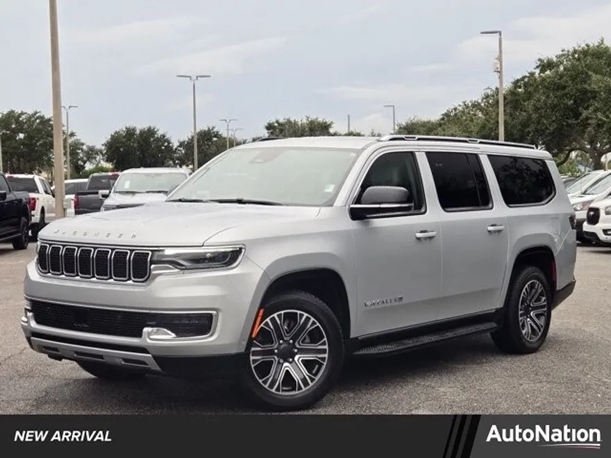 2024 Jeep Wagoneer L Series II photo 1