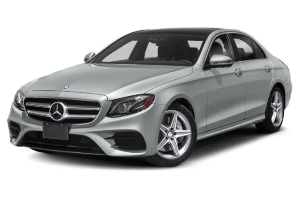 2017 Mercedes Benz E 300 photo 1