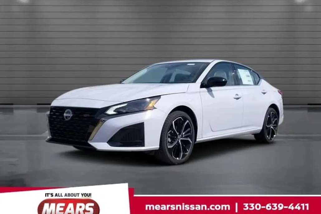 2025 Nissan Altima 2.5 SR photo 1