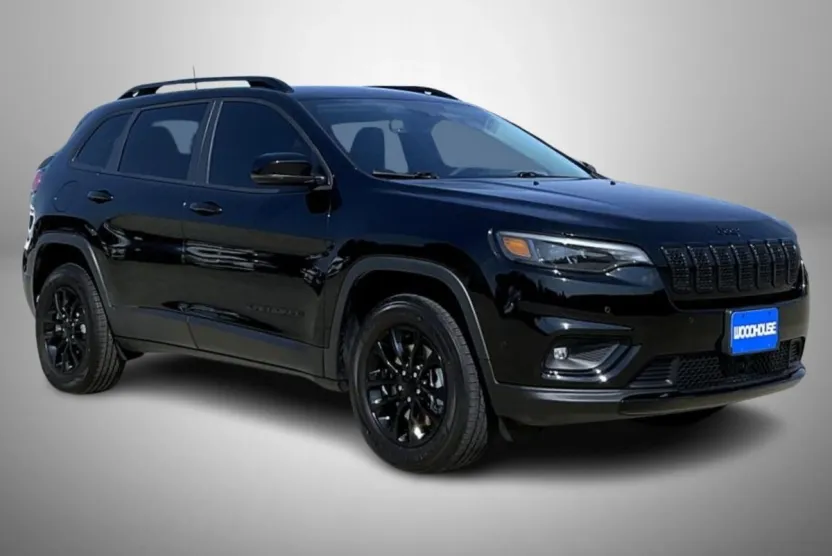 2023 Jeep Cherokee Altitude photo 1