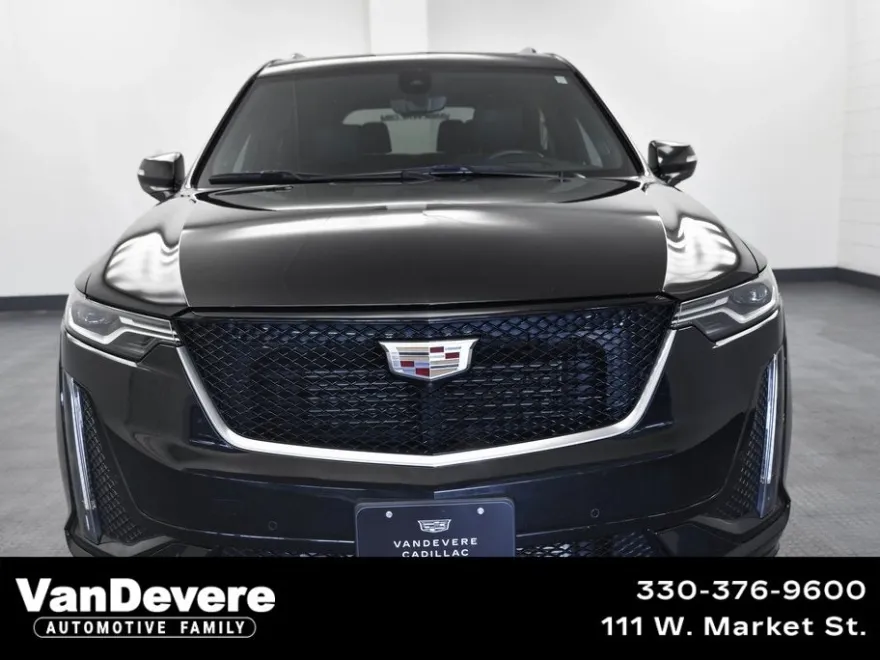 2024 Cadillac XT6 Sport photo 1