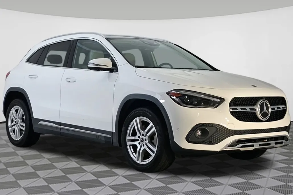 2023 Mercedes Benz GLA 250 4MATIC photo 1