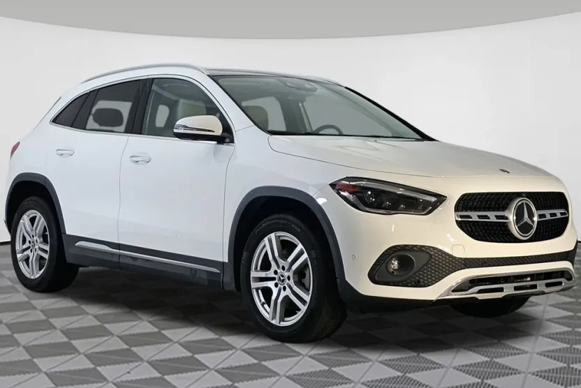 2023 Mercedes Benz GLA 250 4MATIC photo 1