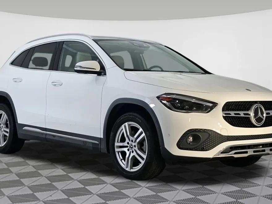 2023 Mercedes Benz GLA 250 4MATIC photo 1