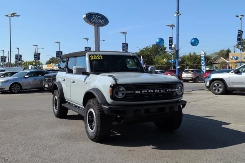 2021 Ford Bronco Outer Banks photo 1