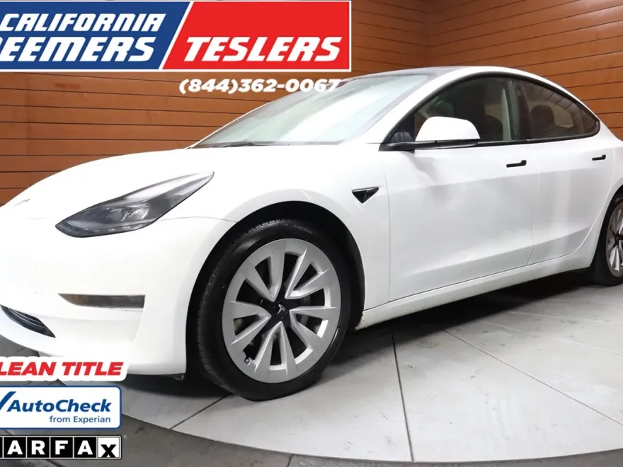 2023 Tesla Model 3 photo 1