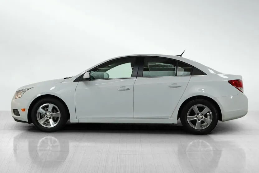 2014 Chevrolet Cruze photo 1