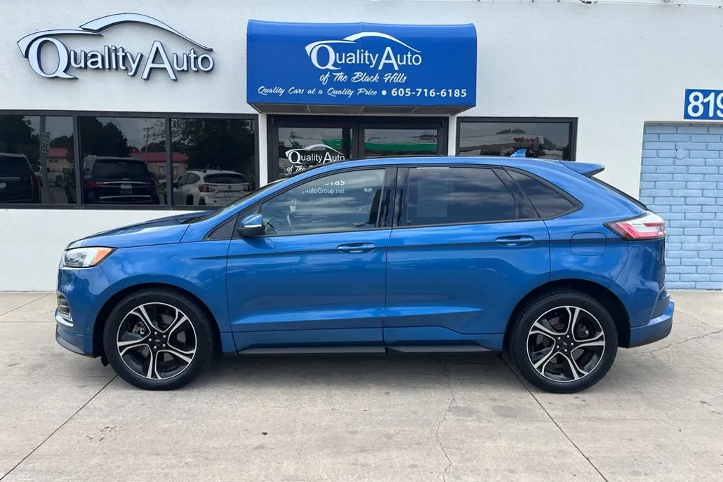 2019 Ford Edge ST photo 1