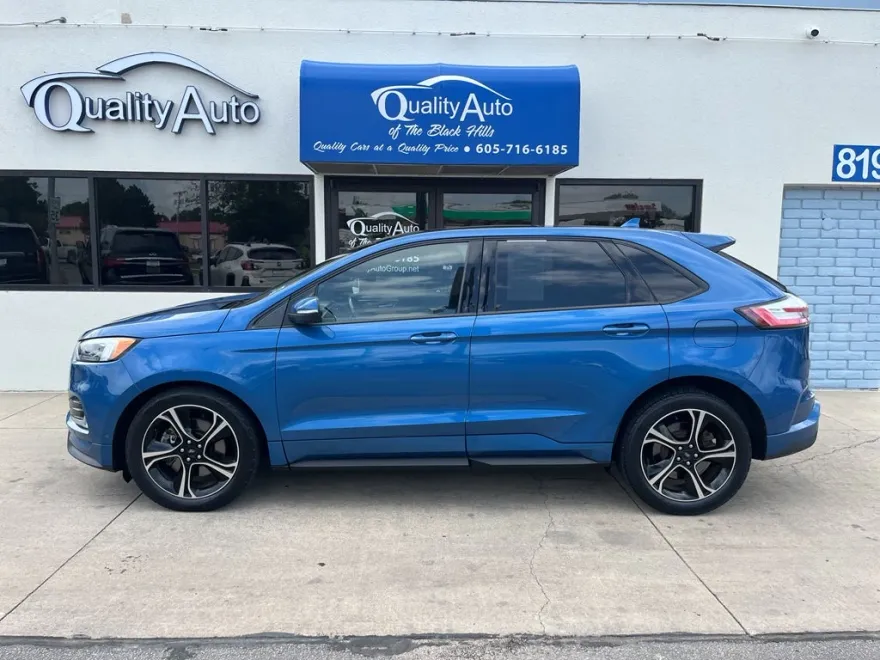 2019 Ford Edge ST photo 1