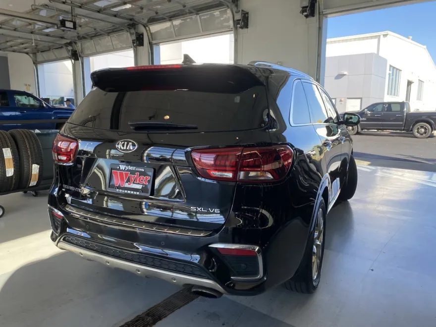 2019 Kia Sorento SX Limited V6 photo 1