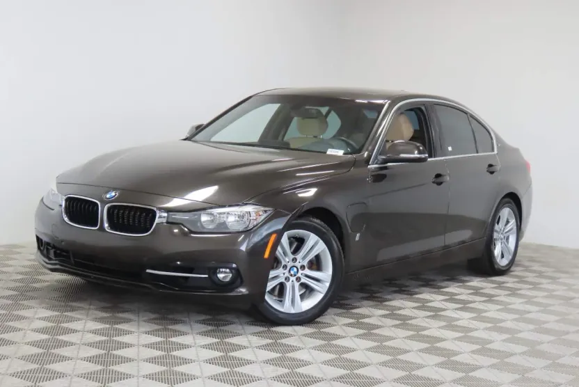2017 Bmw 330e 3-Series photo 1