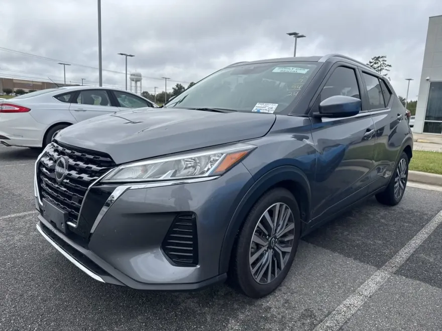 2024 Nissan Kicks SV photo 1