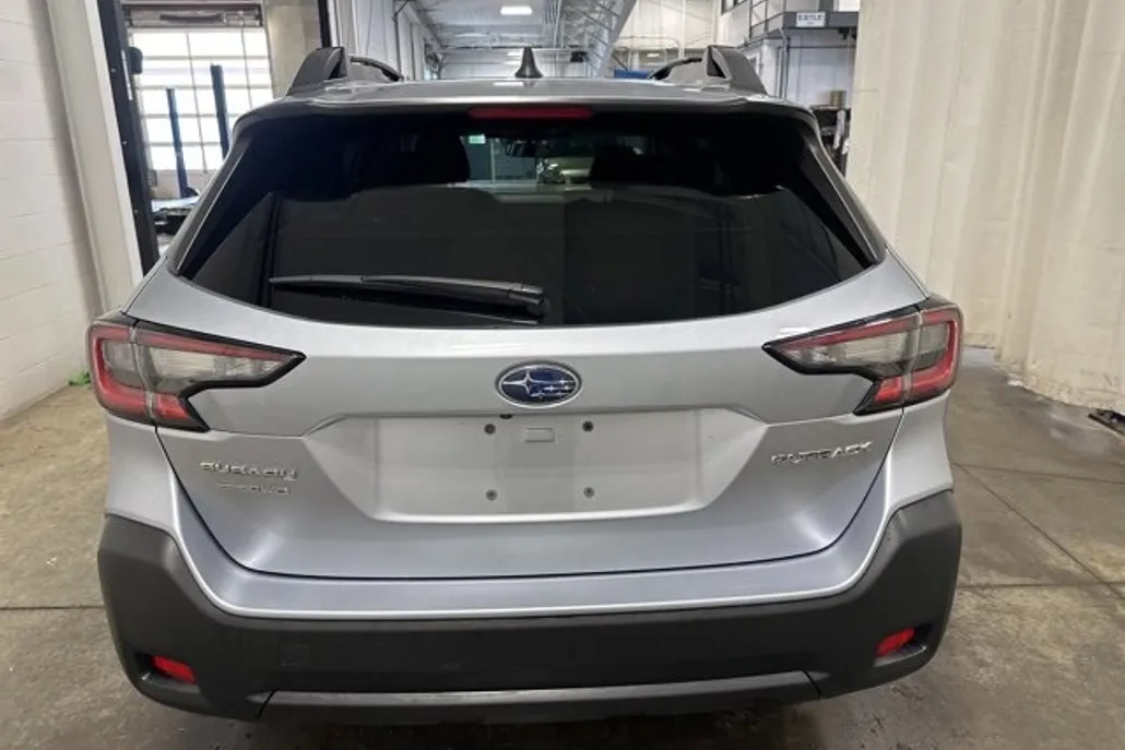 2024 Subaru Outback Premium photo 1