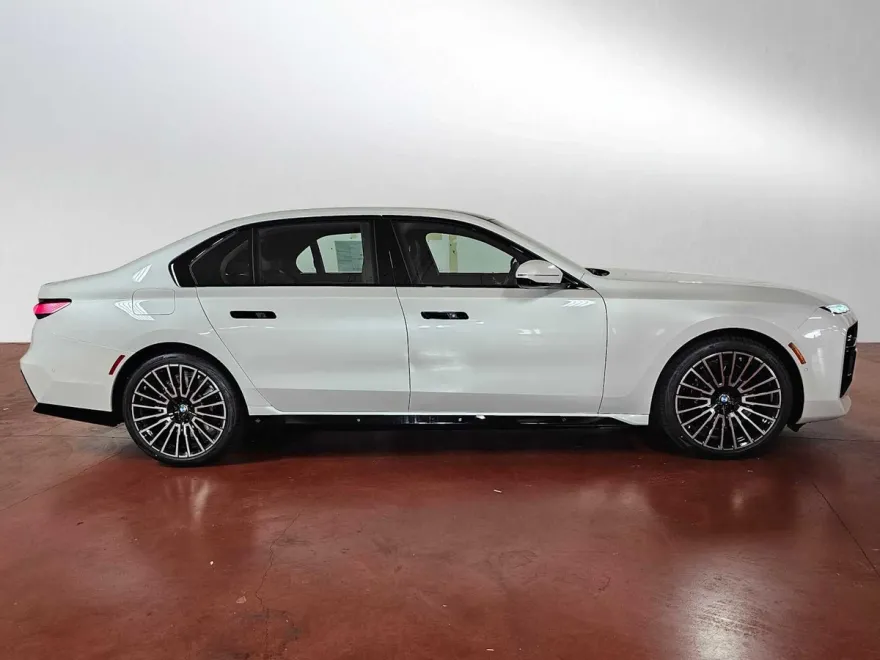 2026 Bmw 740i xDrive photo 1