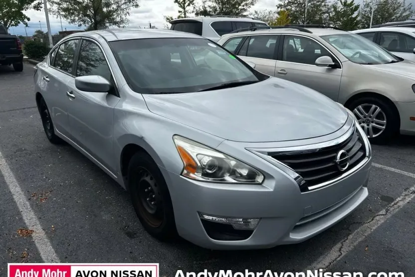 2015 Nissan Altima 2.5 S photo 1