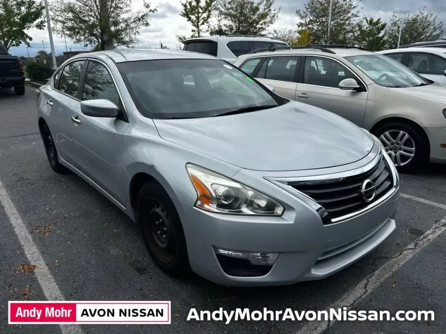 2015 Nissan Altima 2.5 S photo 1