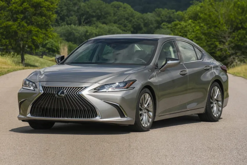 2021 Lexus ES 300h photo 1