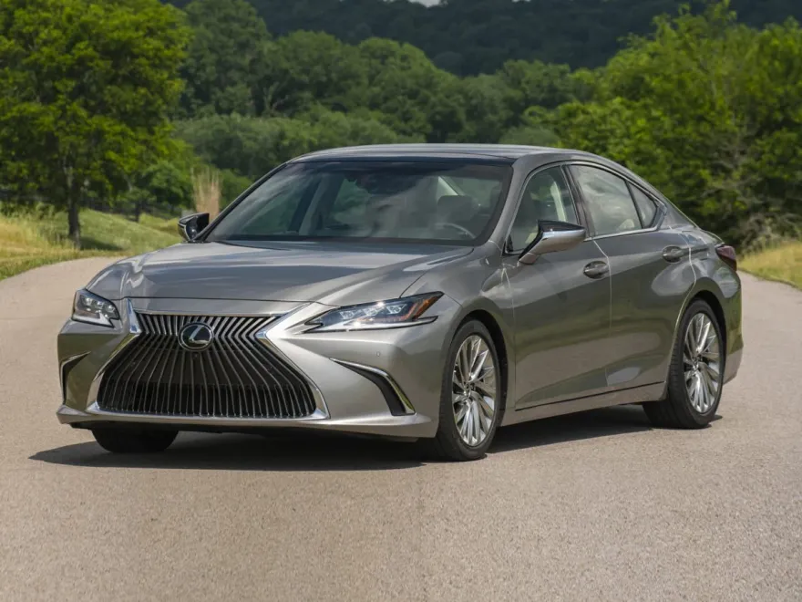 2021 Lexus ES 300h photo 1