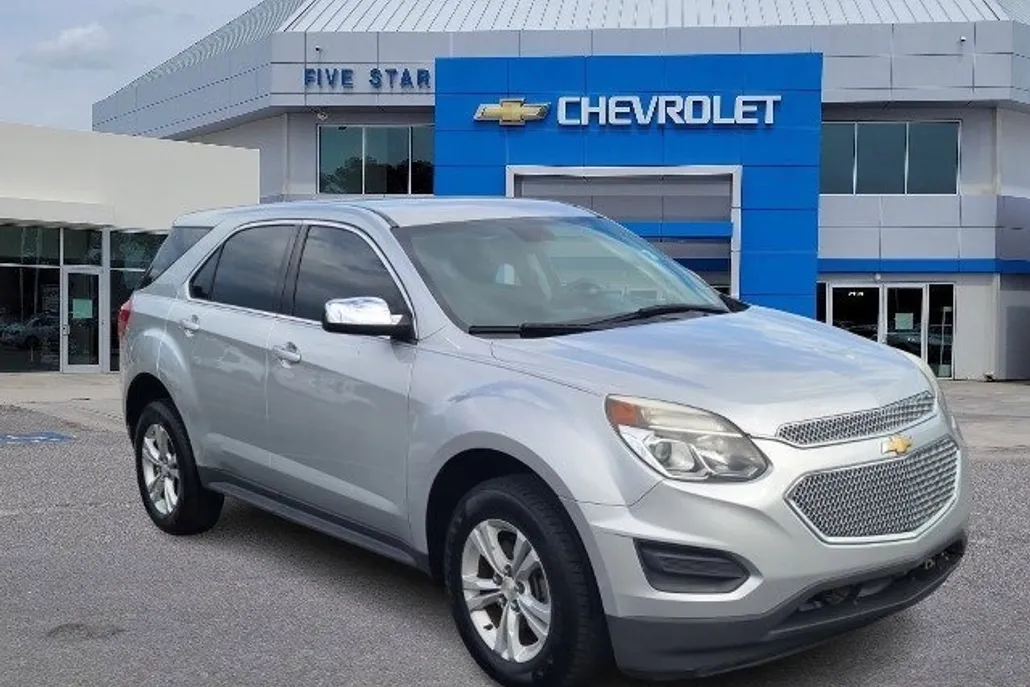 2017 Chevrolet Equinox LS photo 1