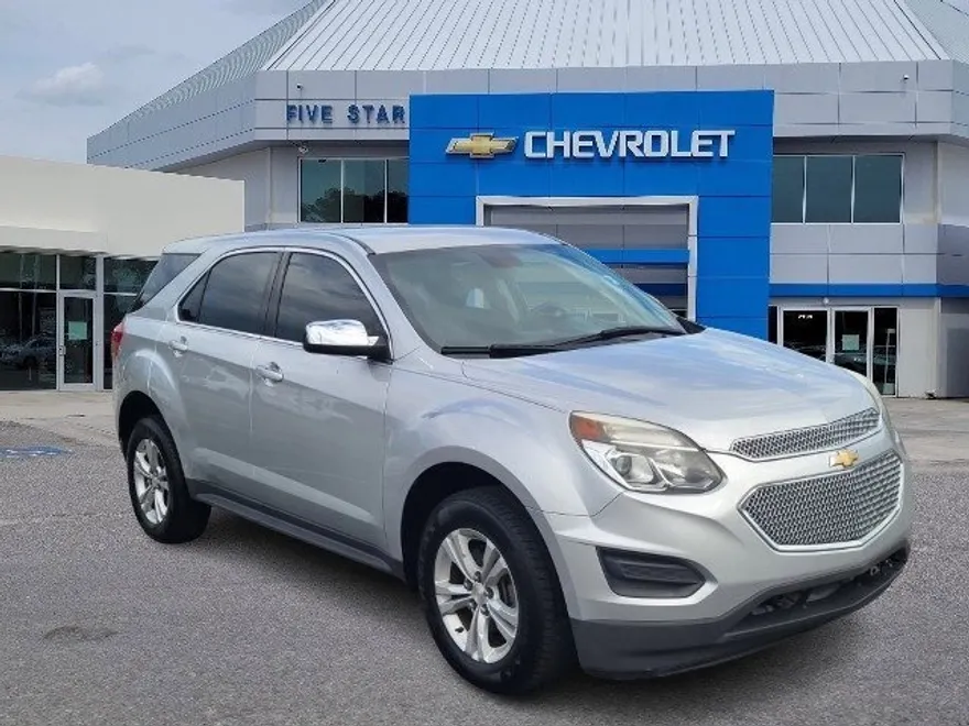 2017 Chevrolet Equinox LS photo 1
