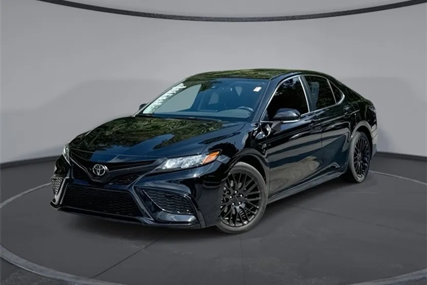 2023 Toyota Camry SE photo 1
