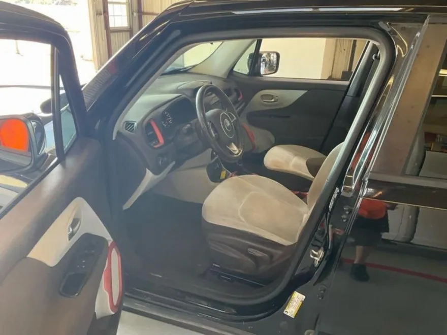 2015 Jeep Renegade Latitude North Edition photo 1