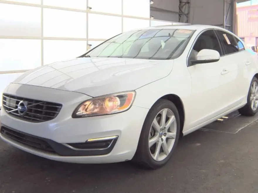 2016 Volvo S60 T5 Drive-E Premier photo 1
