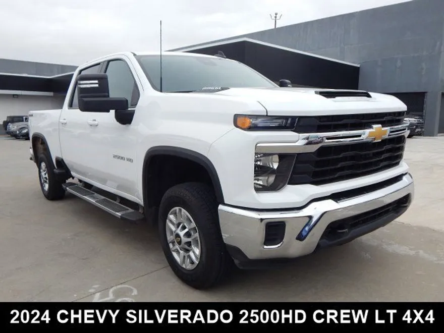 2024 Chevrolet Silverado 2500HD LT photo 1