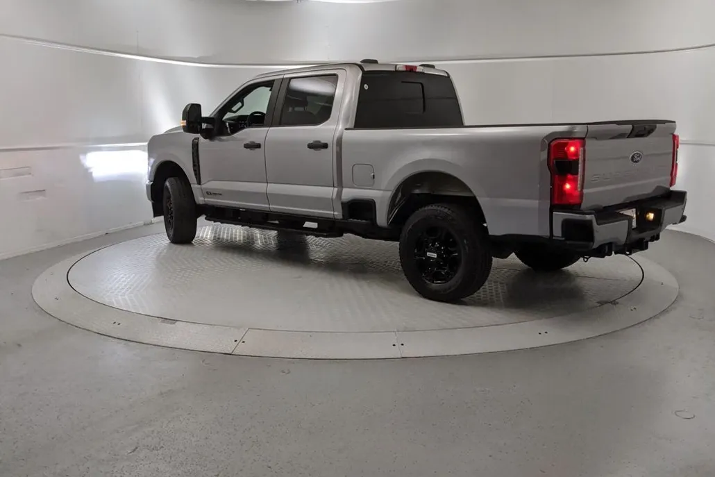 2023 Ford F-250 XL photo 1