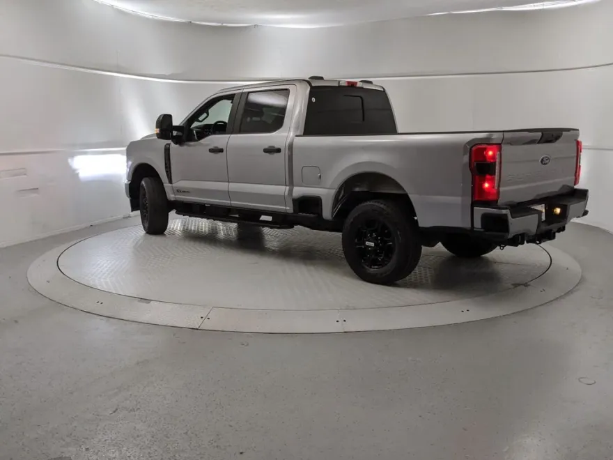 2023 Ford F-250 XL photo 1