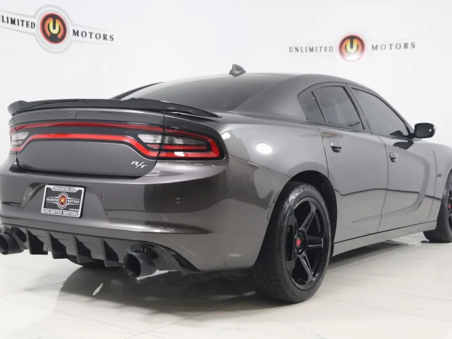 2015 Dodge Charger R/T Plus photo 1