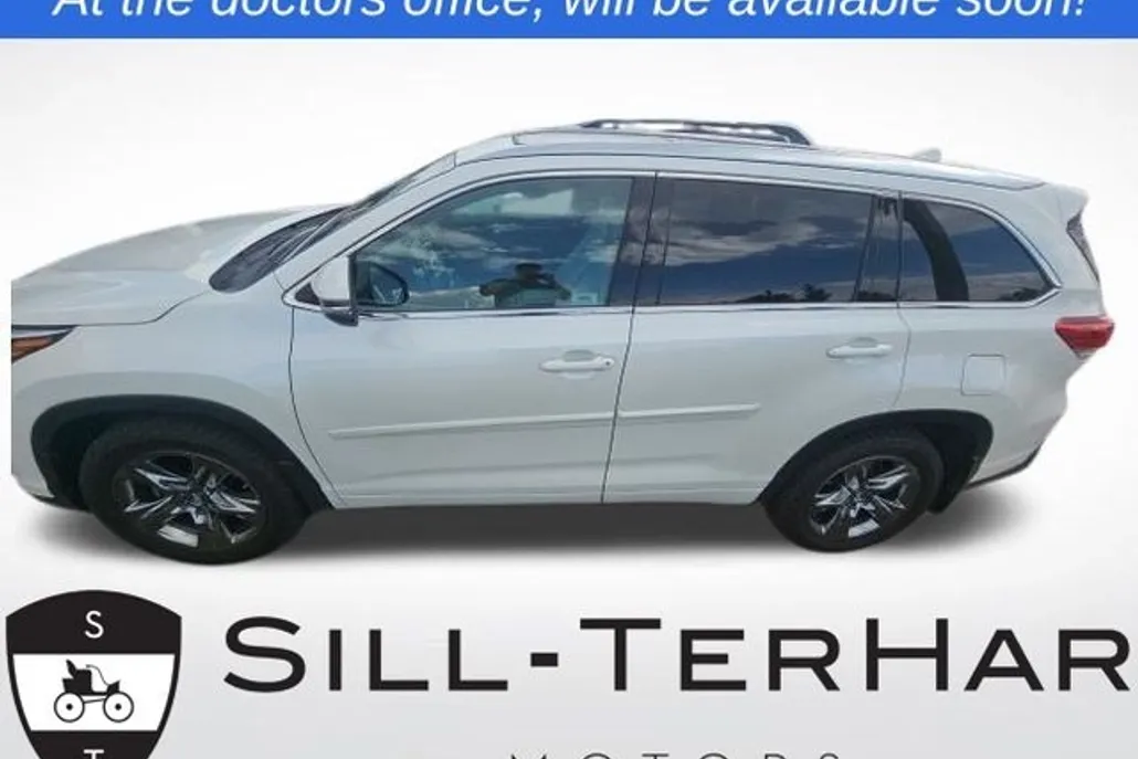 2017 Toyota Highlander Limited Platinum photo 1