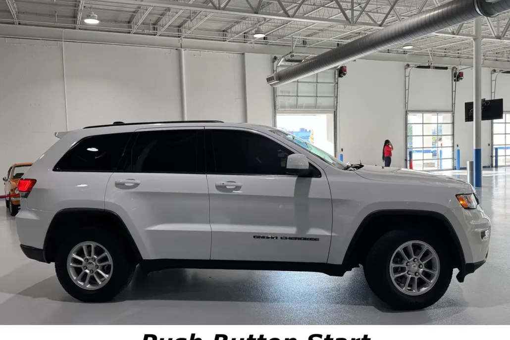 2018 Jeep Grand Cherokee Laredo photo 1