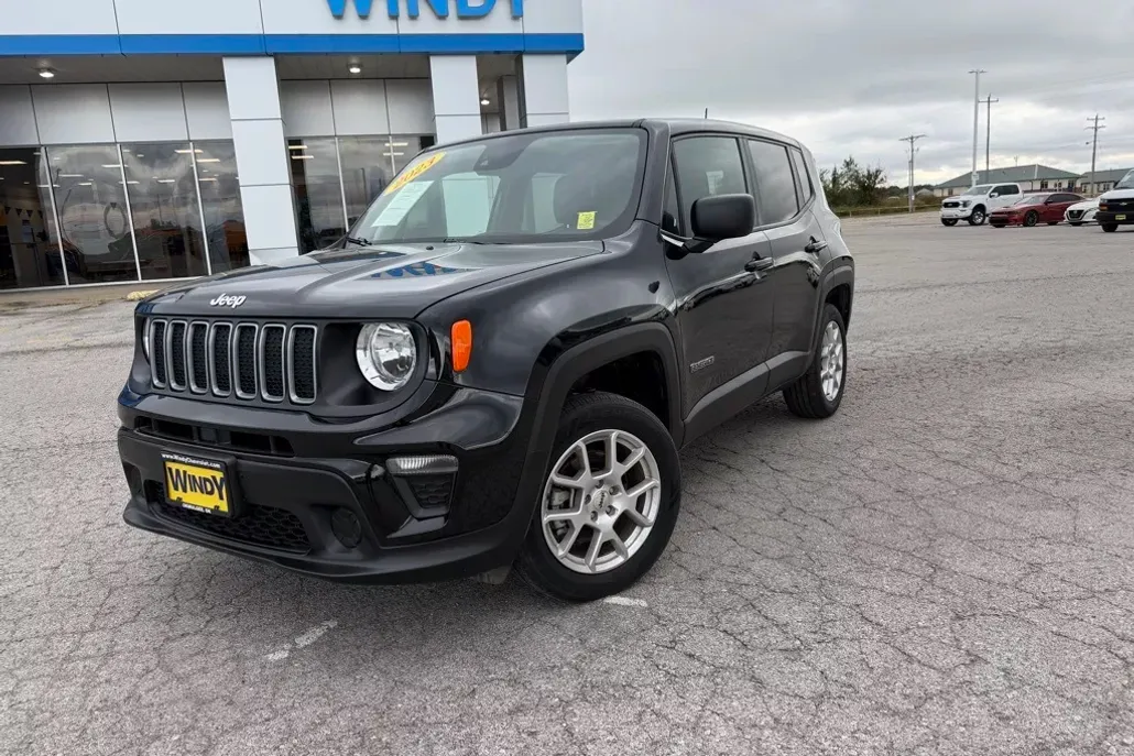 2023 Jeep Renegade Latitude photo 1
