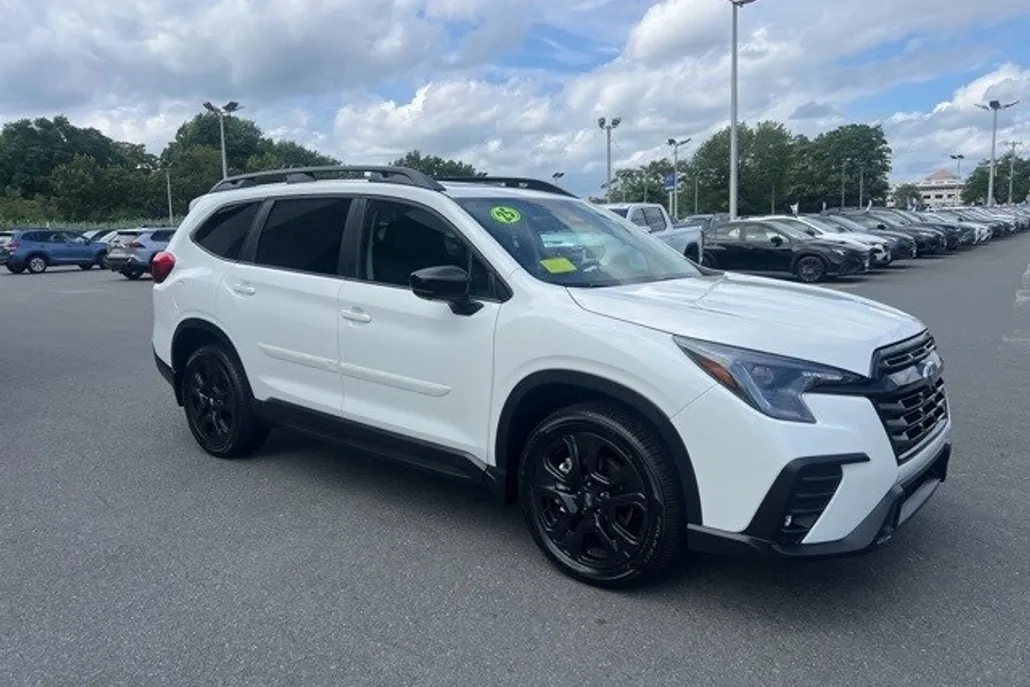 2025 Subaru Ascent Onyx Edition Touring photo 1