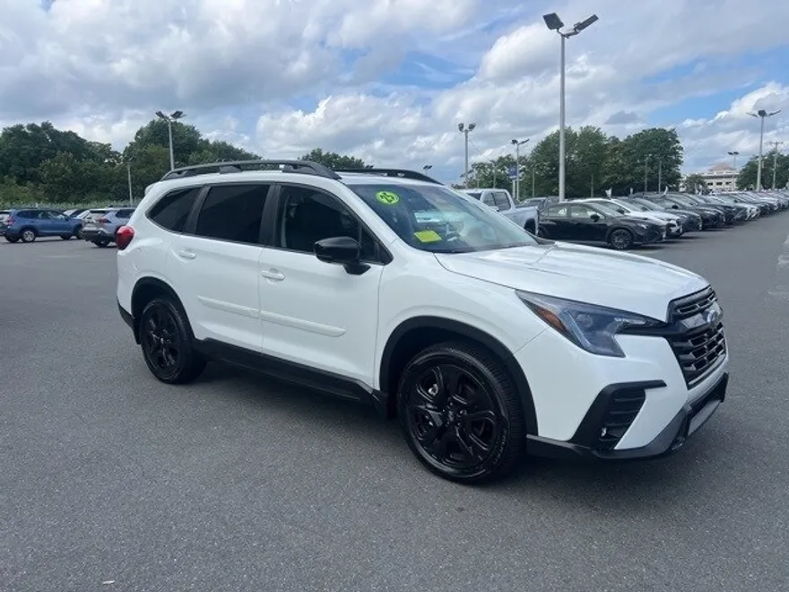 2025 Subaru Ascent Onyx Edition Touring photo 1