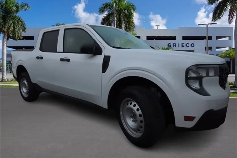 2025 Ford Maverick XL photo 1
