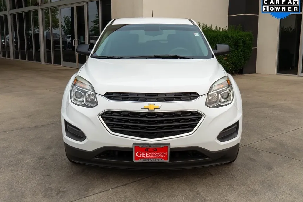 2016 Chevrolet Equinox LS photo 1
