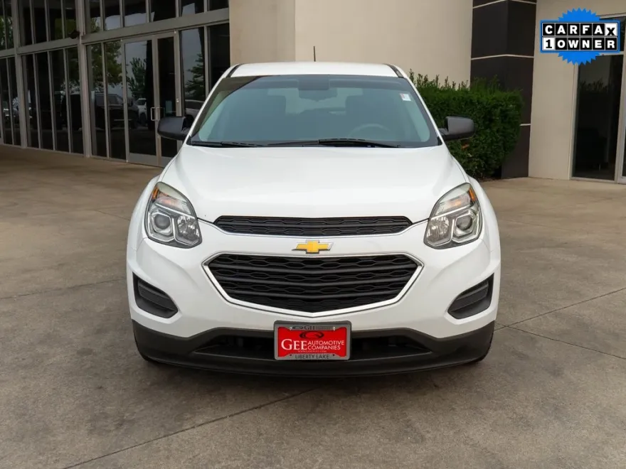 2016 Chevrolet Equinox LS photo 1
