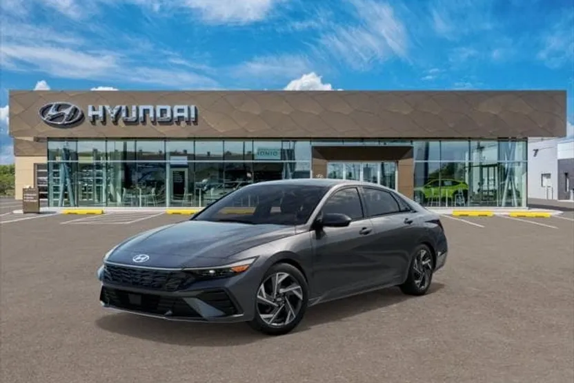2025 Hyundai Elantra SEL Convenience photo 1