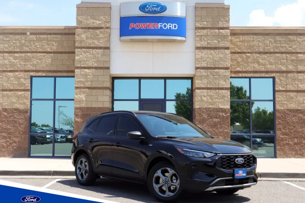 2025 Ford Escape ST-Line photo 1