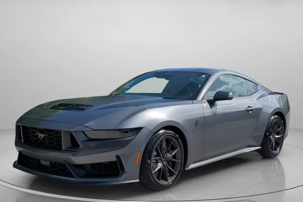 2024 Ford Mustang Dark Horse photo 1