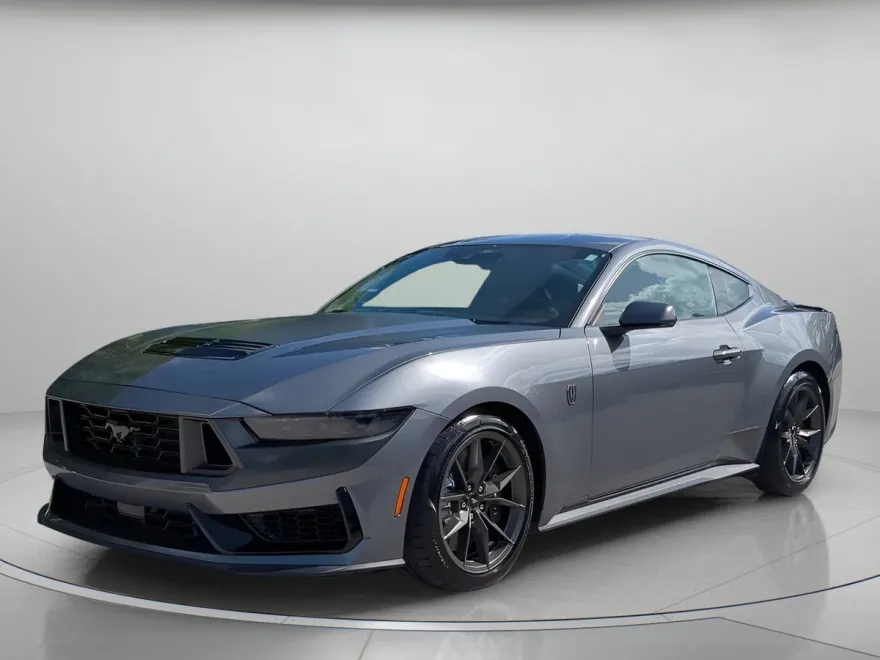 2024 Ford Mustang Dark Horse photo 1